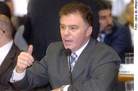 Casagrande propõe que cartórios enviem registro de óbitos ao INSS via Internet