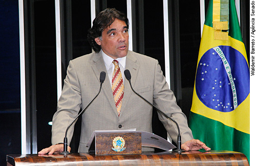 http://www12.senado.gov.br/noticias/materias/2013/02/06/20130206_01161w.JPG