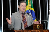 Mozarildo anuncia que senadores irão a Roraima analisar impasse em área de fronteira