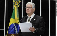 Requião denuncia processo de privatização do Banco do Brasil e quer sustar venda de ações a estrangeiros