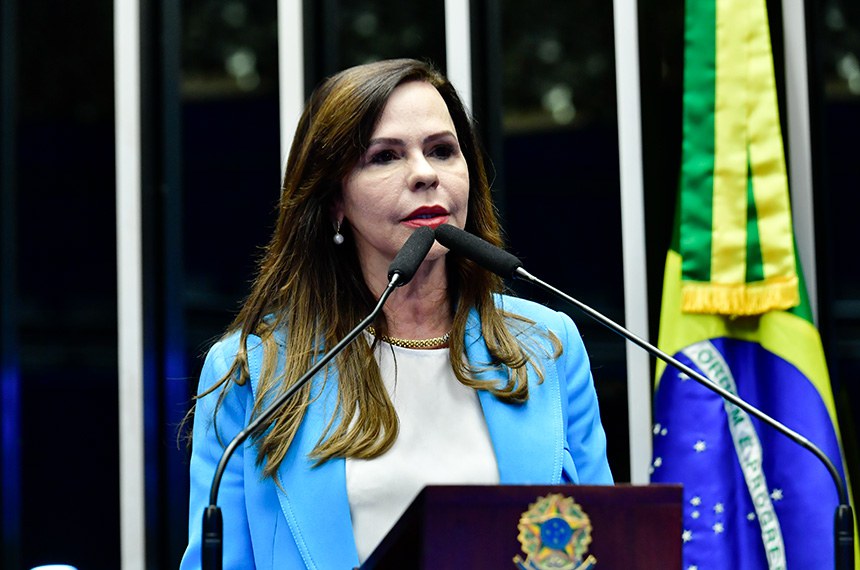 À tribuna, em discurso, senadora Professora Dorinha Seabra (União-TO). 