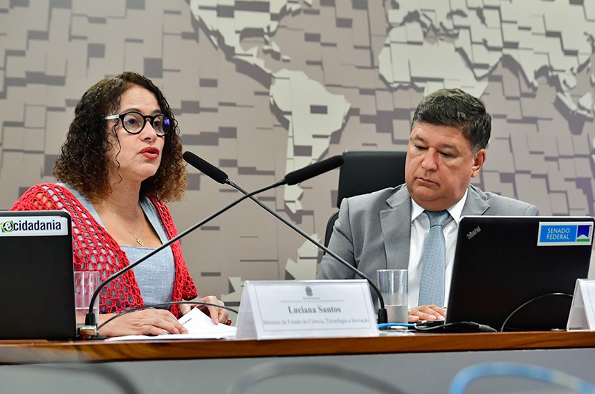 Mesa: 
ministra de Estado da Ciência, Tecnologia e Inovação (MCTI), Luciana Santos;
presidente da CCT, senador Carlos Viana (Podemos-MG)