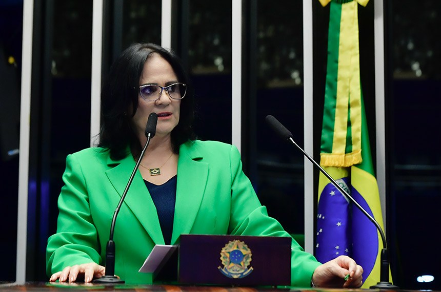 Em discurso, à tribuna, senadora Damares Alves (Republicanos-DF).